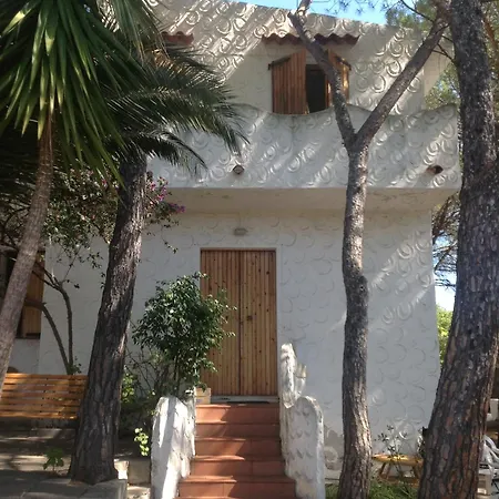 度假居 Casa Rosa Con Giardino Pineta A San Giovanni Di 波萨达